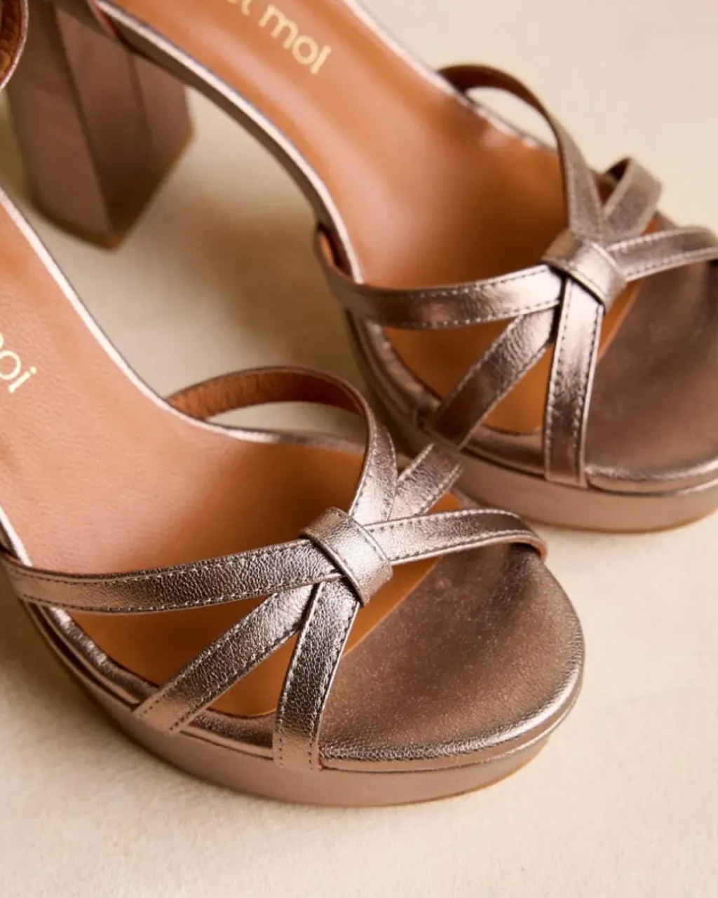 Polin et moi Sandalias*Sandalia Tiras Antonella Bronce